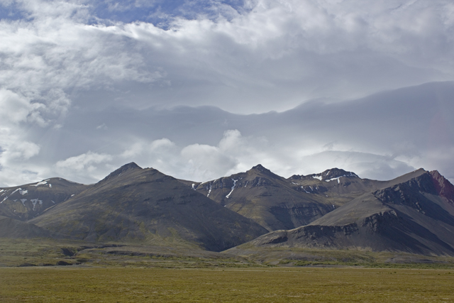 2011-06-27_12-06-44 island.jpg - Strmische Wolken